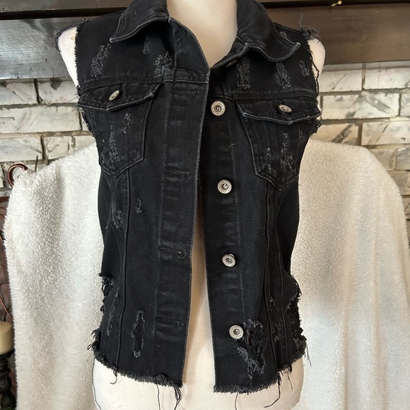50%off w♥️ L & B “Lucky and Blessed vest black distress vest suede insert XS - Picture 1 of 9